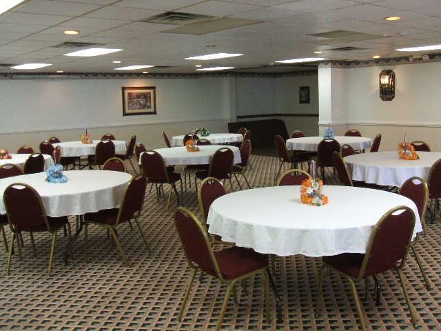 A Victory Inn & Suites - Muskegon Restaurant foto